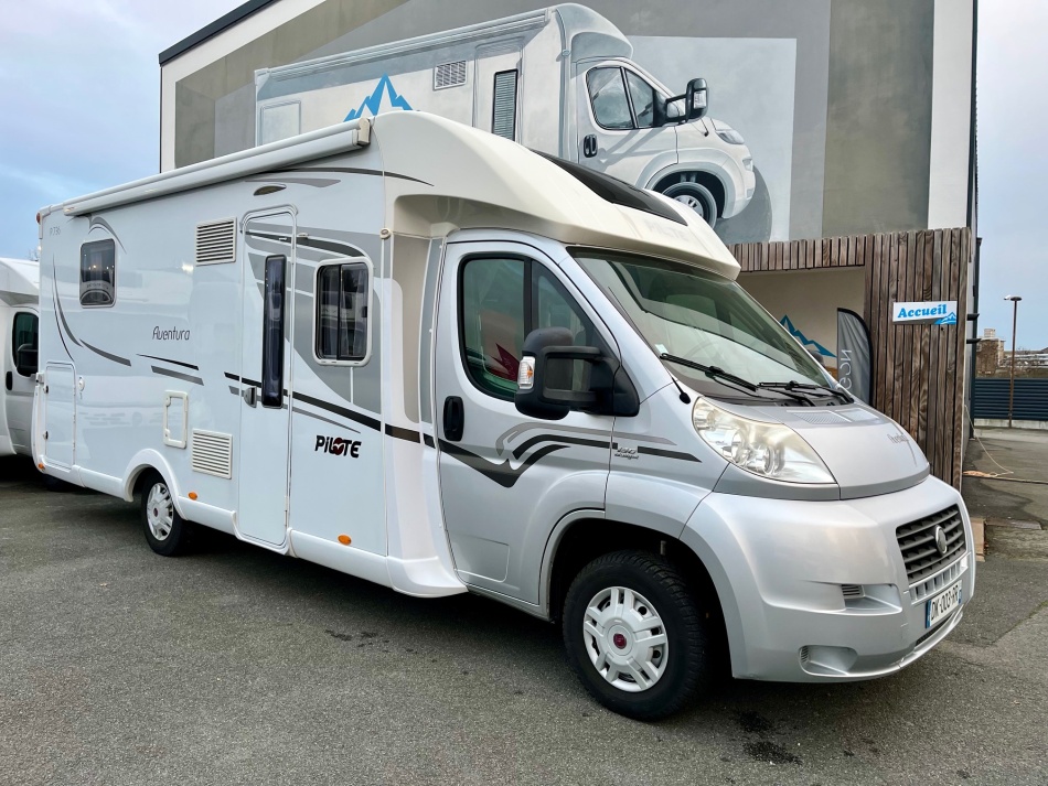 PILOTE AVENTURA P736